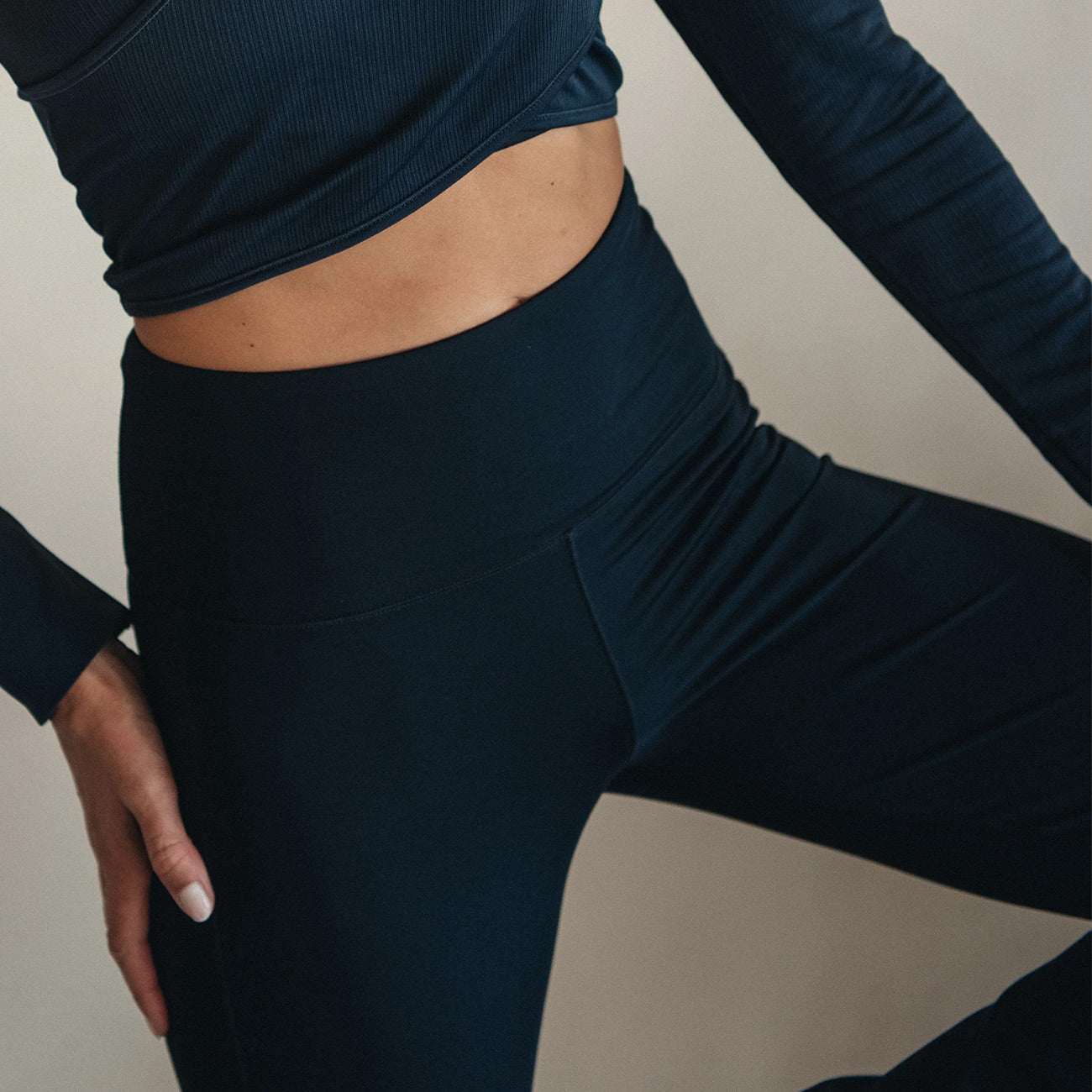 Hose Flare High Waist - Black Yogahose Casall   