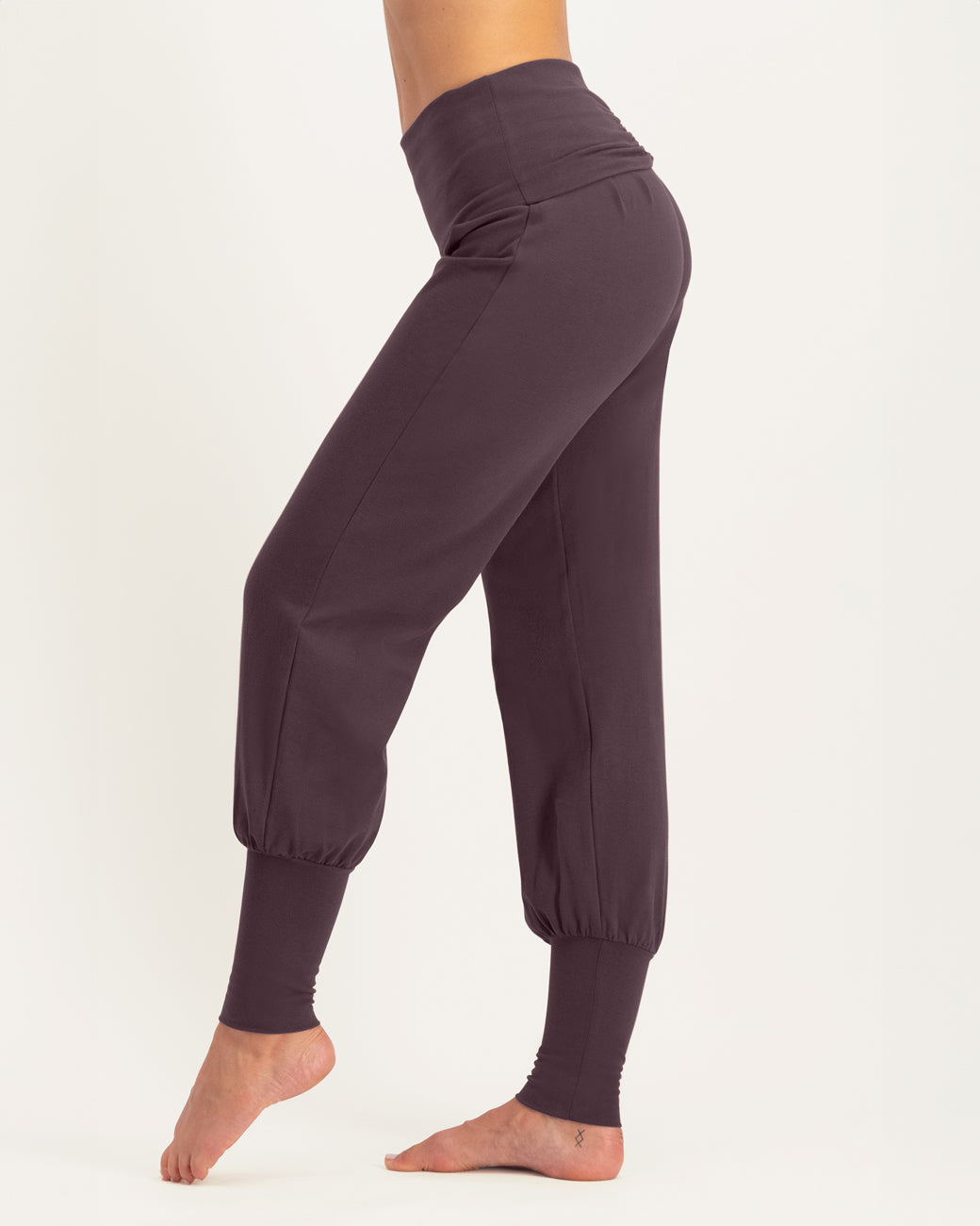 Yogahose Devi - Berry Yogahose Urban Goddess   